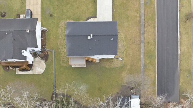 Building Photo - 2S245 Mayfield Ln