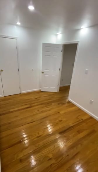 Building Photo - 122-07-122142 142nd Pl