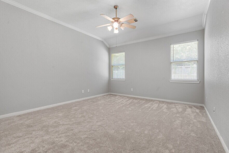 Building Photo - 42 Ebony Oaks Pl