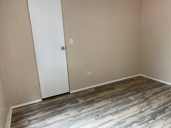 Building Photo - Two Bedroom One Bath Manufactured Home - G...