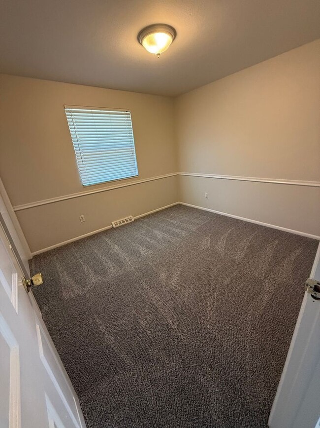 Building Photo - Spacious 3-bedroom ranch in quiet Arvada Neighborhood