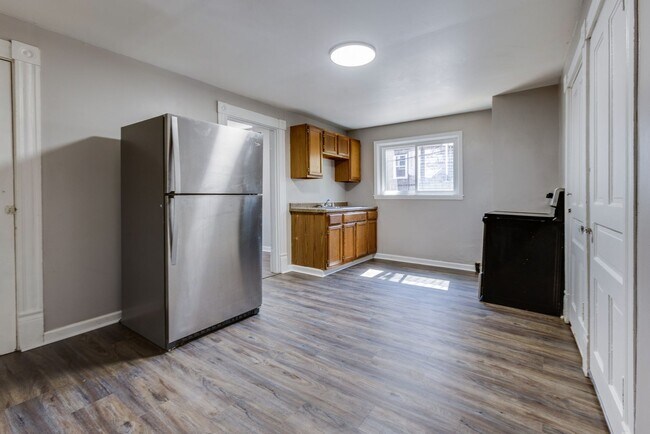 Building Photo - 2641 S 18th St