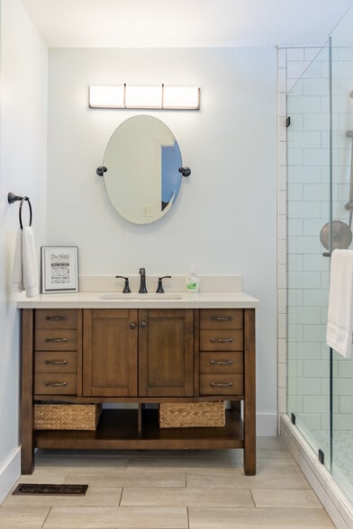 Building Photo - 160 Emalyn Ct