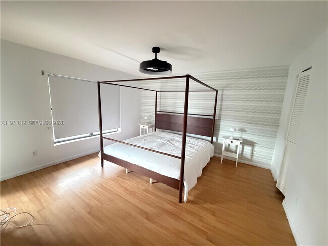 Building Photo - 896 N Federal Hwy