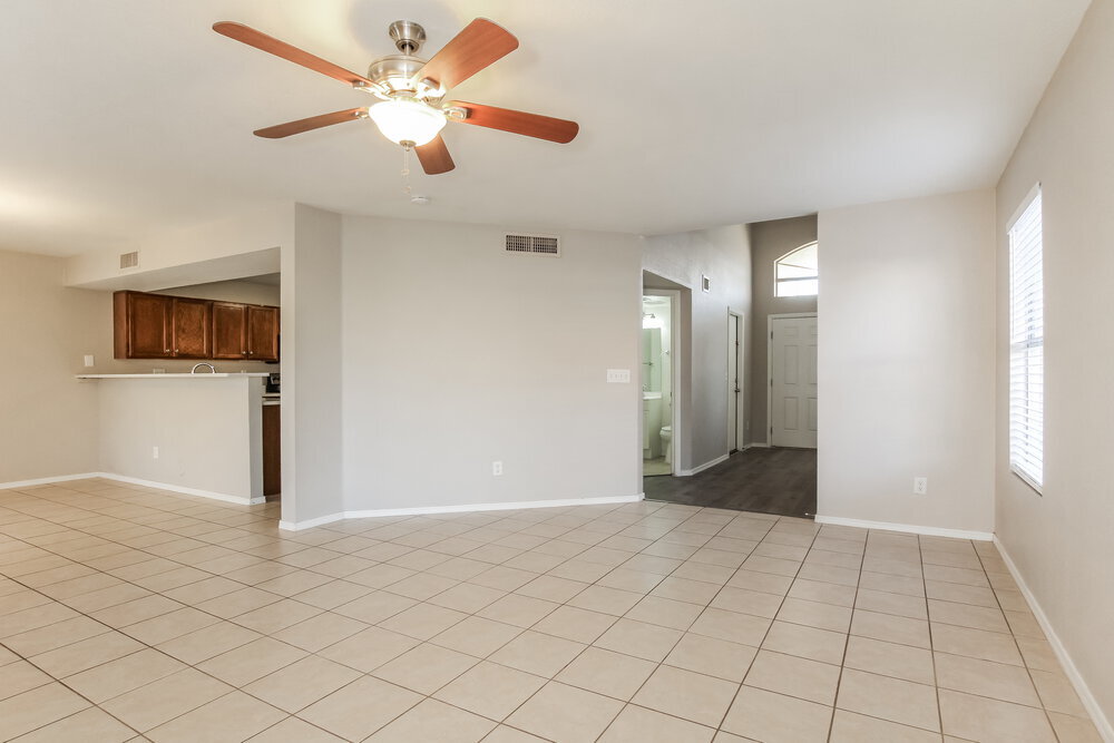 Building Photo - 11322 W Loren Ln