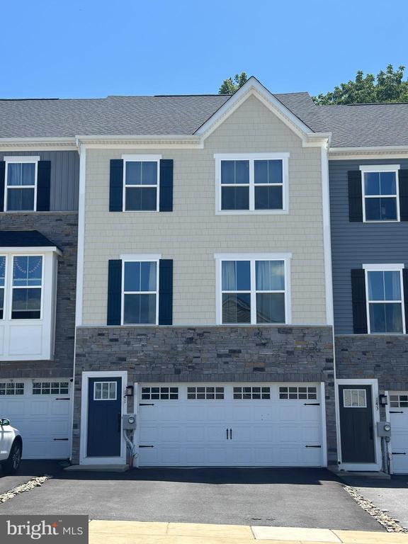 Building Photo - 141 Arden Wy