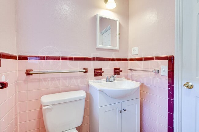 Building Photo - Charming 3 Bedroom Corner Lot Ormond Beach...