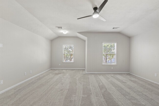 Building Photo - 15819 Misty Loch Ln