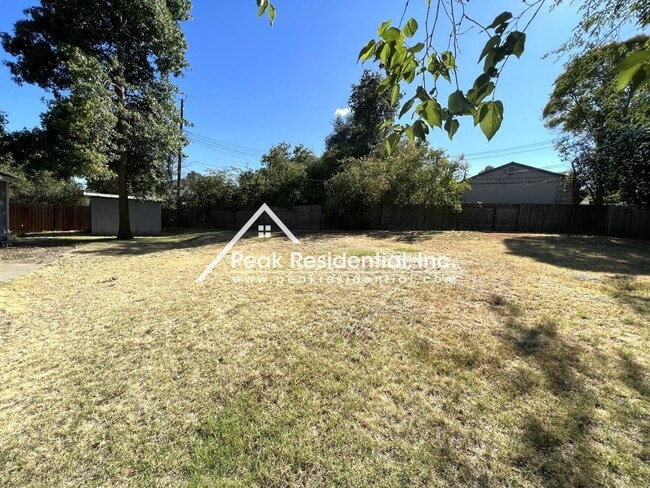 Building Photo - Wonderful 3bd/2ba Orangevale Home with Spa...