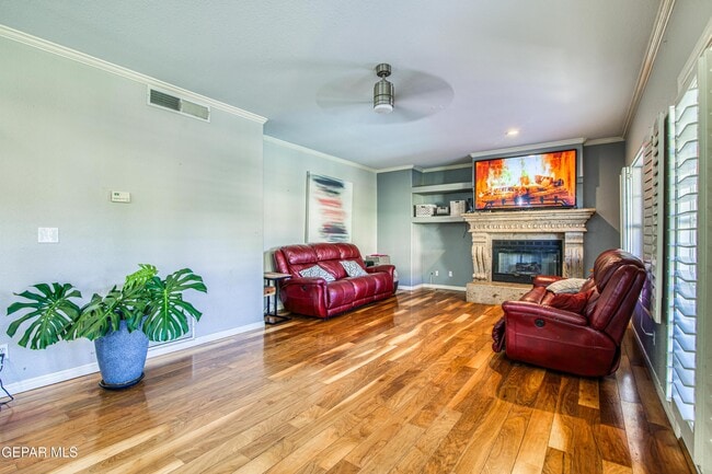 Building Photo - 6561 Isla Del Rey Dr