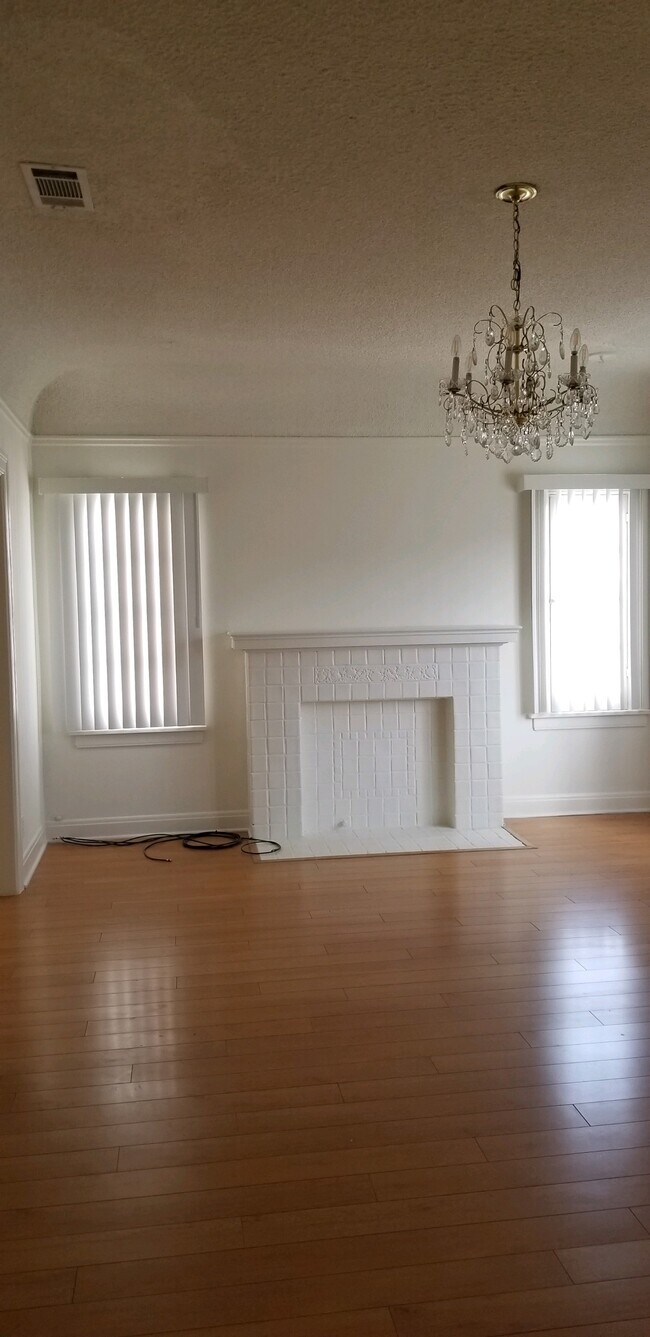 Living Room - 1955 N Vermont Ave