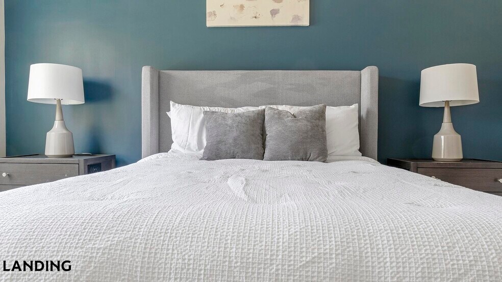 Building Photo - 1880 Maple Dr NW