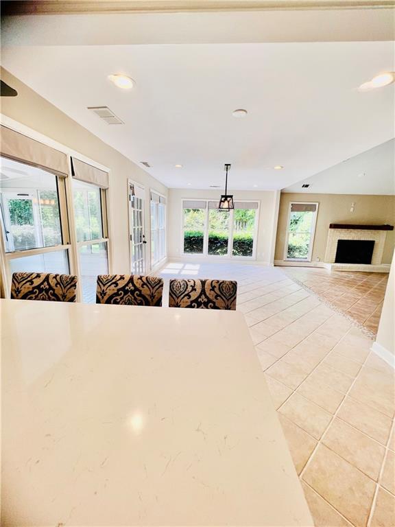 Building Photo - 205 Kinderhill Ct