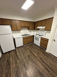 Building Photo - 2 Bedroom 2 Bathroom Condo!