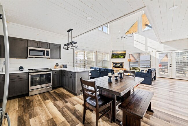 Building Photo - 532 Warbonnet Wy