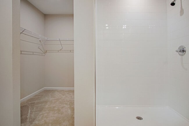 Building Photo - 3 Bedroom 2 Bathroom Single-Family Home No...