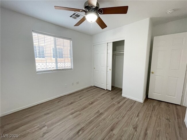 Building Photo - 9758 W Hanover Grove Ave