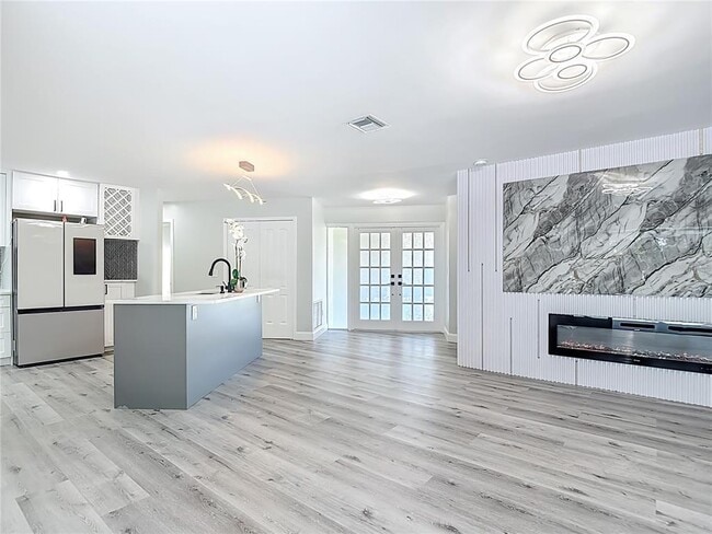 Building Photo - 620 N Barfield Dr