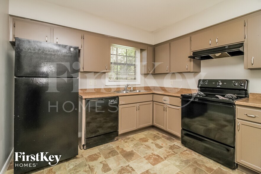 Building Photo - 602 Brunswick Terrace