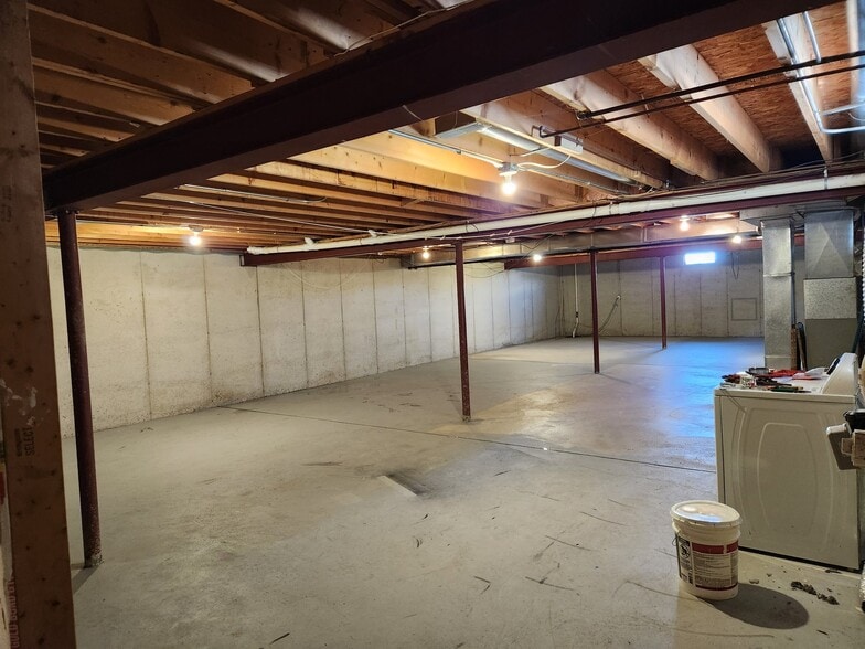 Building Photo - 10859 Park St