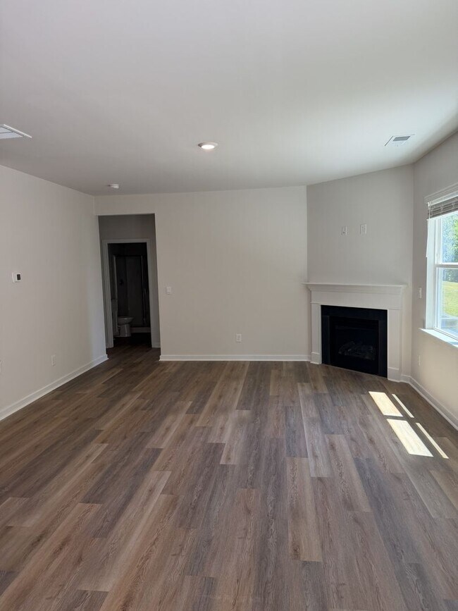 Building Photo - New Construction 5BR/3BA Home in Gastonia!