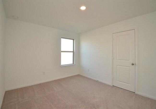 Building Photo - 16439 Big Hickory Dr