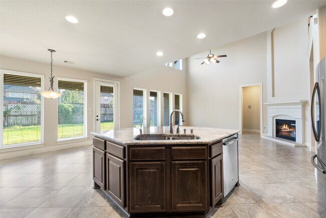Building Photo - 3819 May Ridge Ln
