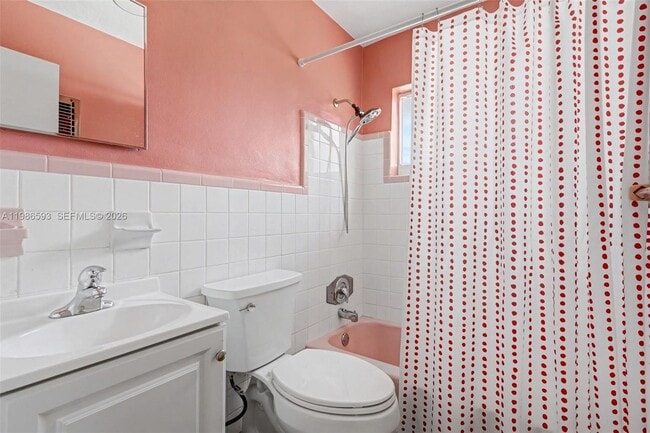 Building Photo - 616 NW 3rd Ct