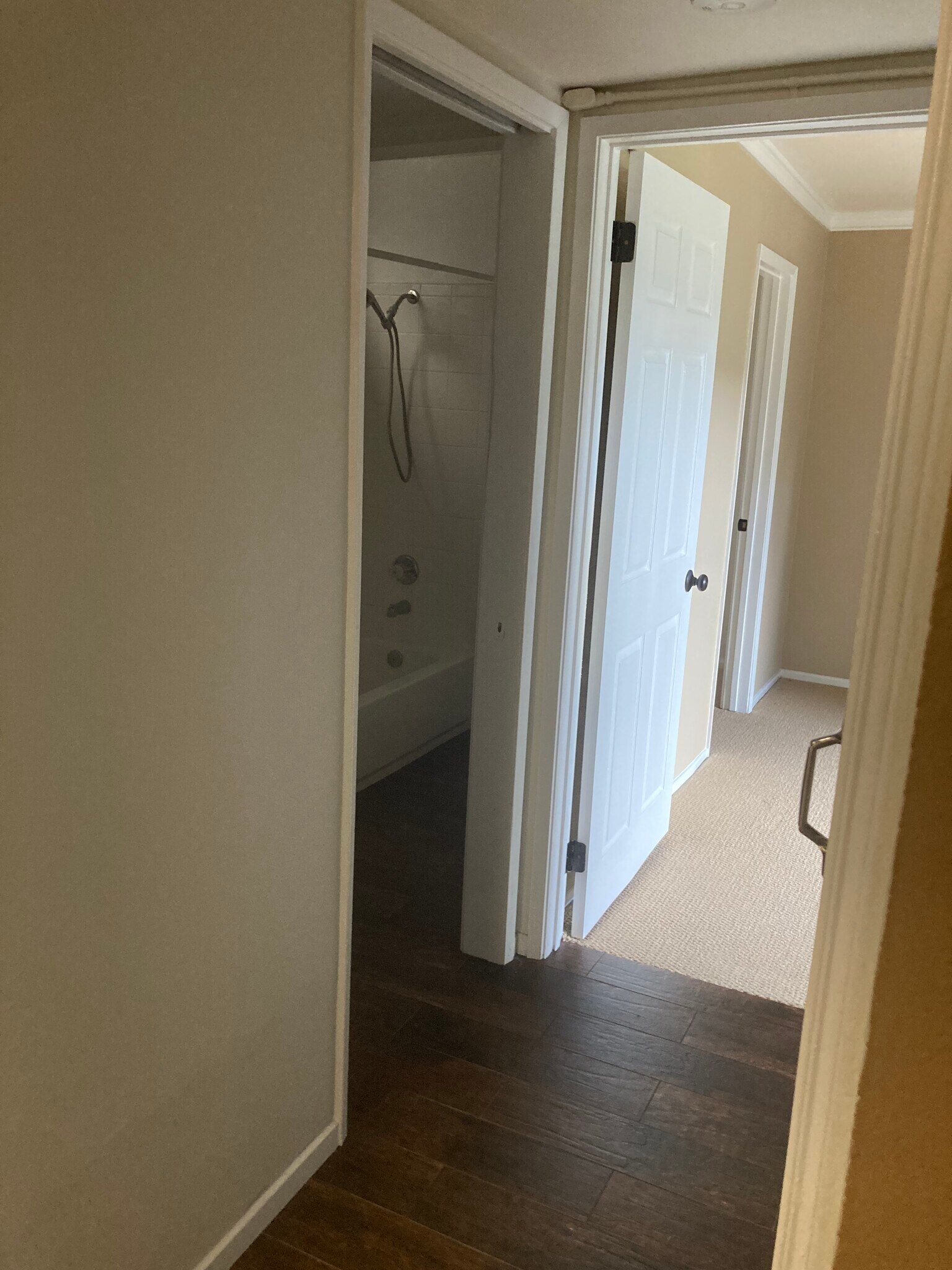 Building Photo - 550 Orange Ave