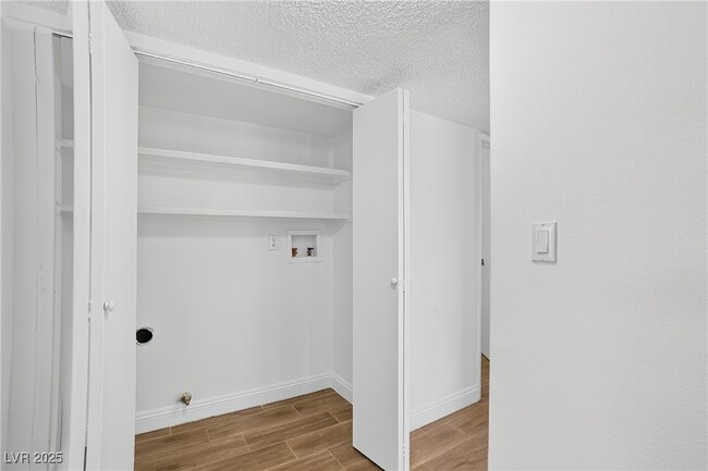 Building Photo - 5111 Orinda Ave