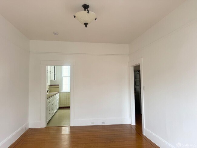 Building Photo - 1459 Haight St