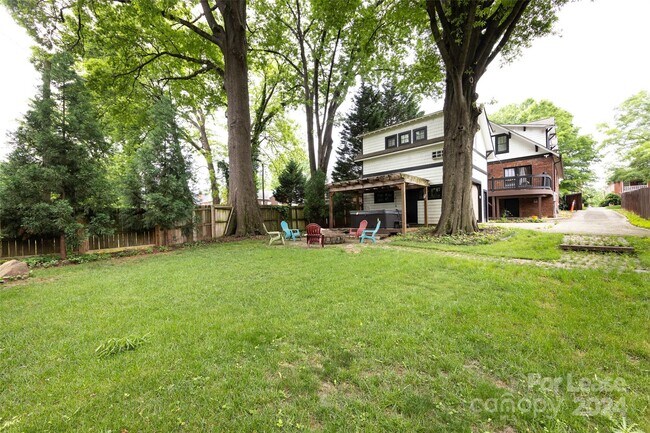 Building Photo - 521 Grandin Rd