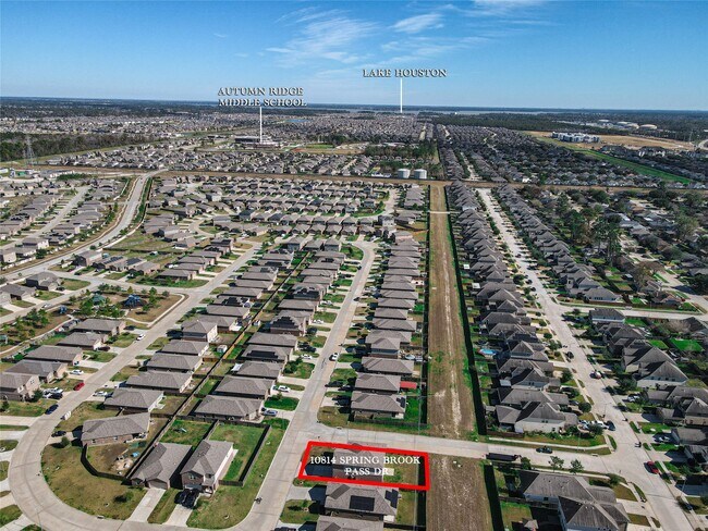 Building Photo - 10814 Spring Brook Pass Dr