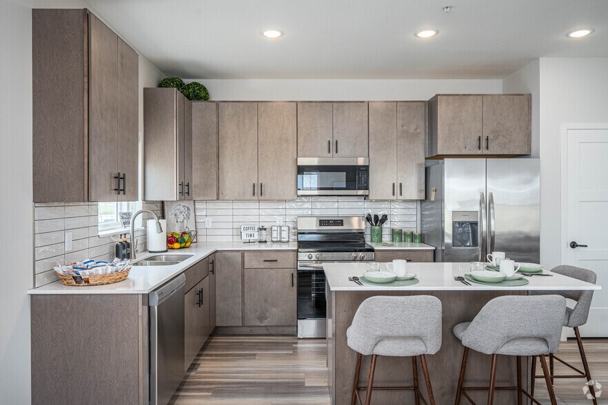 Kitchen - Gateway Court Townhomes - Shakopee, MN
