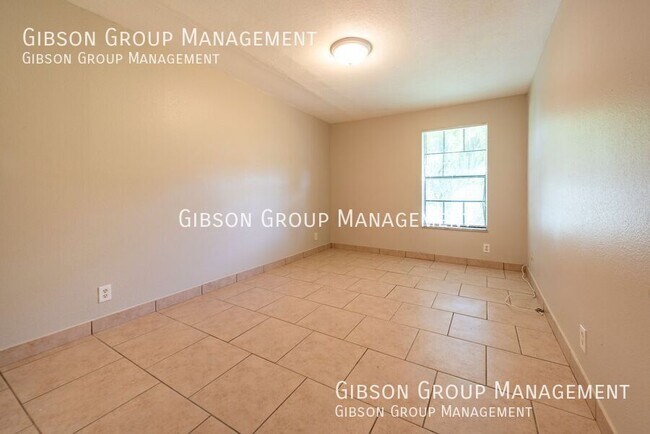 Building Photo - 1240 NW 6th Ave