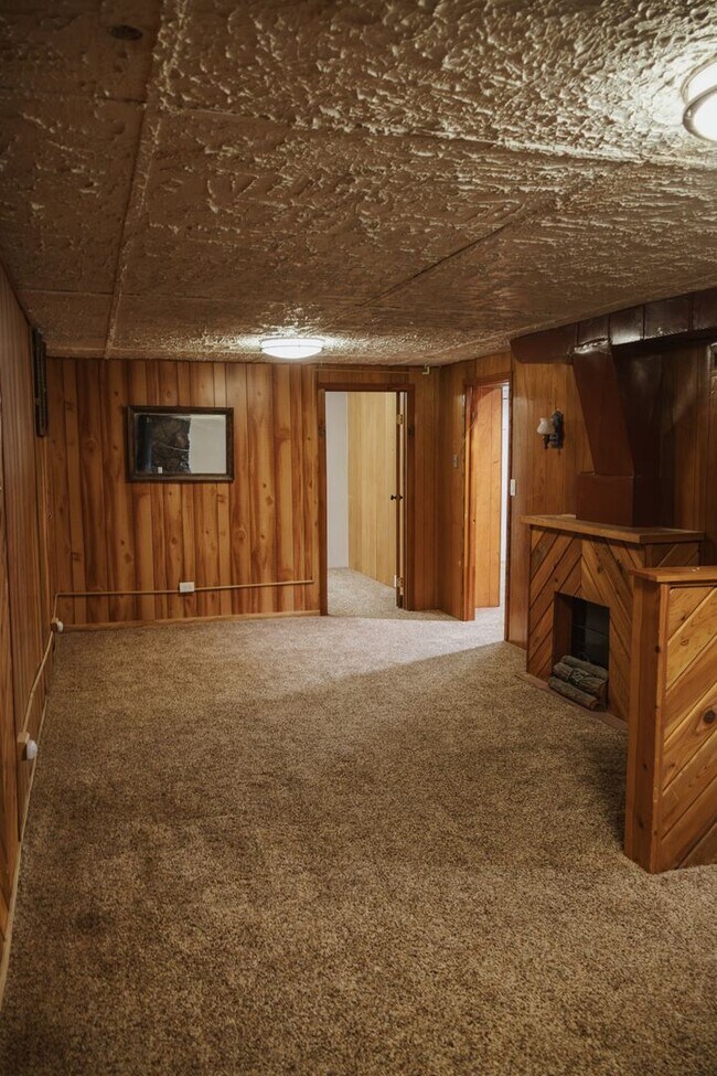 Building Photo - Charming 5 Bed, 2 Bath Home in Blackfoot, Idaho!