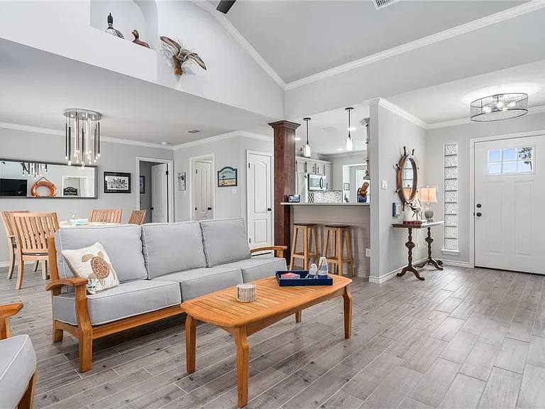 Building Photo - 1814 Seine Dr