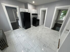 Building Photo - 125 Dewitt St