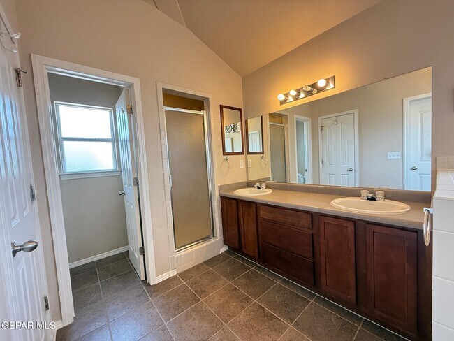 Building Photo - 6305 Rosa Gandara Pl
