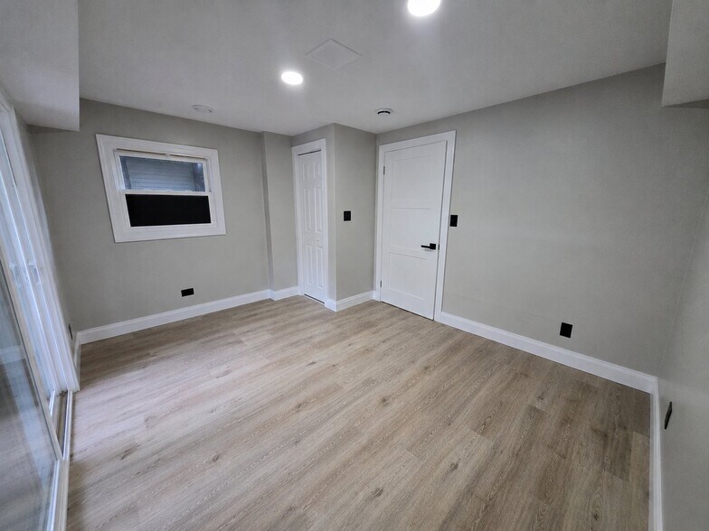 Building Photo - 101 S Lily Lake Rd