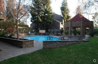 Building Photo - SAN JOSE WEST - Beautiful updated 2 BR 2 ...