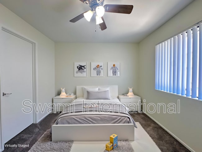 Building Photo - The Brownstone Apartments
