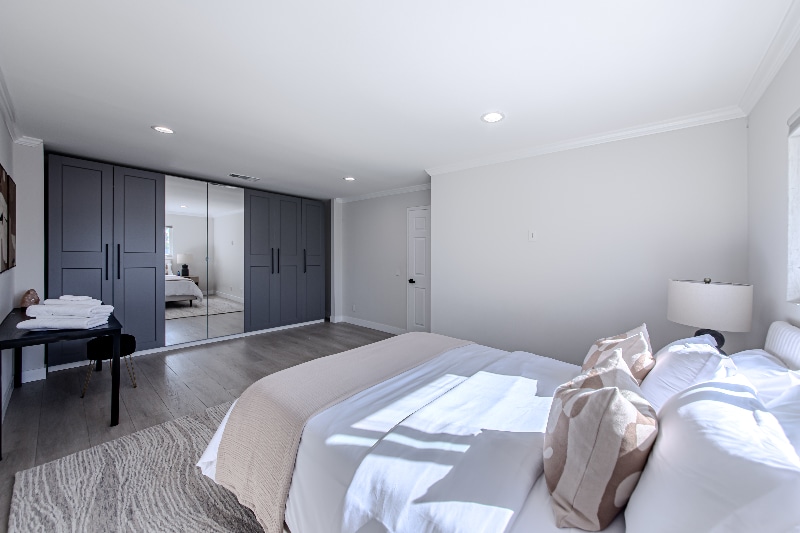 Building Photo - 507 N Formosa Ave