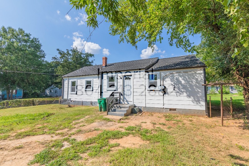 Building Photo - 4261 Sheffield Rd