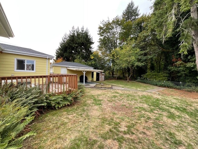 Building Photo - Great 2 Bedroom 1 Bath Home Near the Heart...