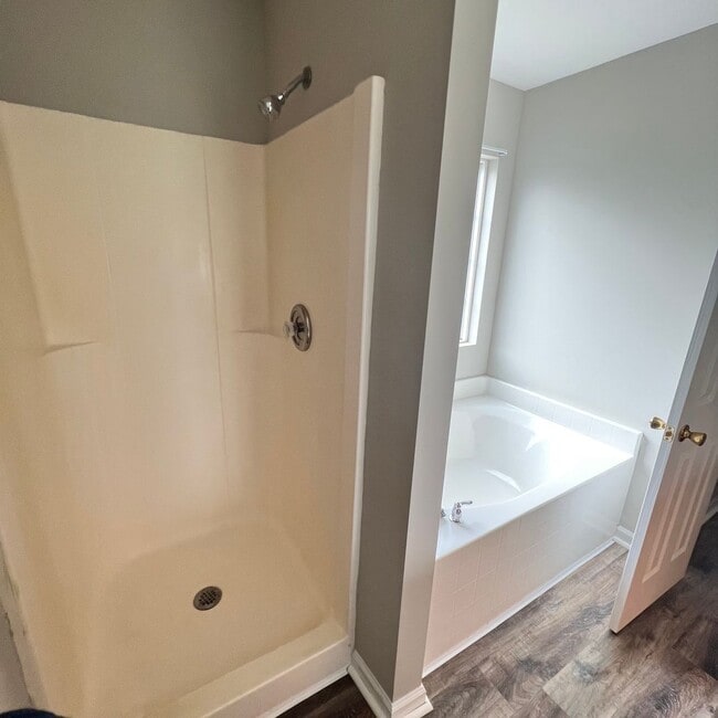 Building Photo - 6438 Swallowtail Dr