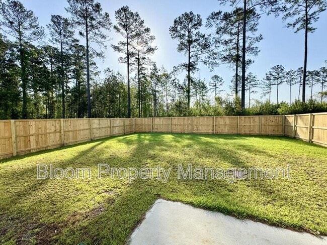 Building Photo - 448 Cedarview Rd