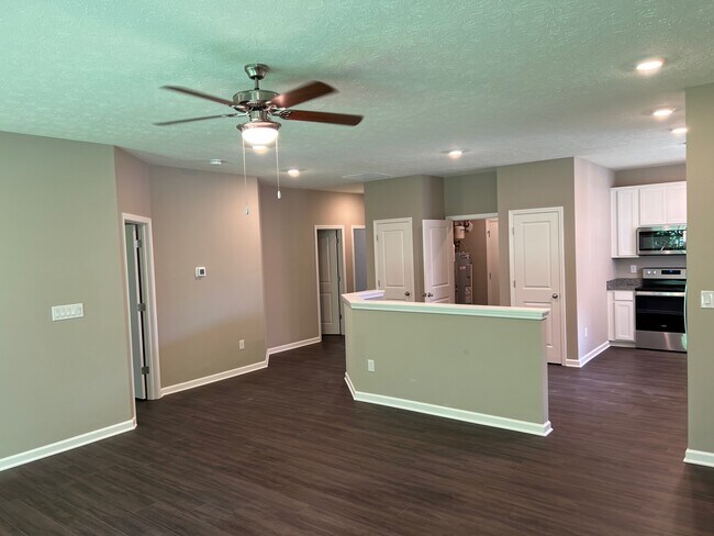 Building Photo - 5644 Brownstone Dr
