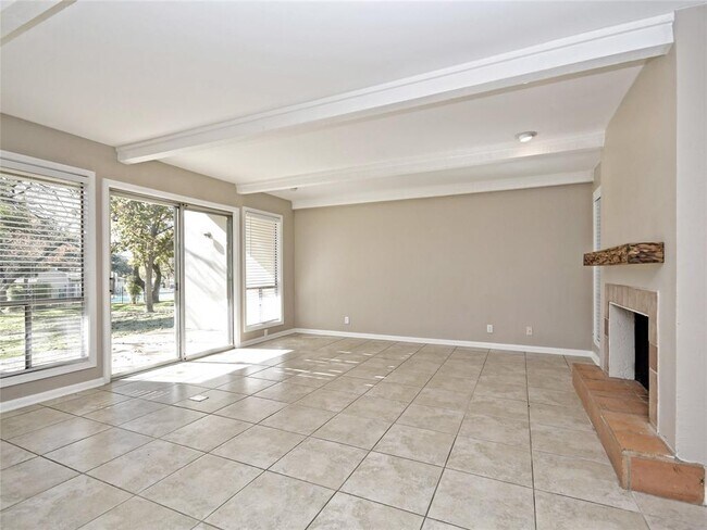 Building Photo - 100 Lido Cir