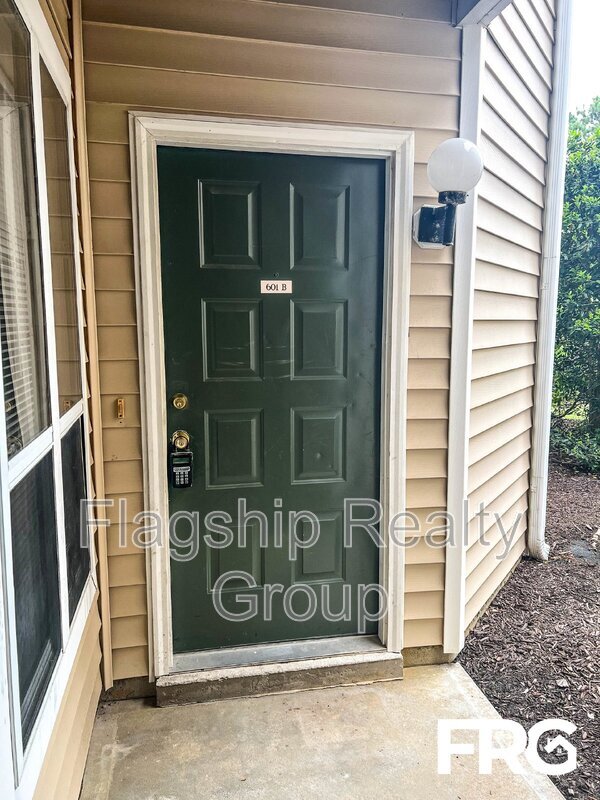 Building Photo - 601 Spring Forest Rd